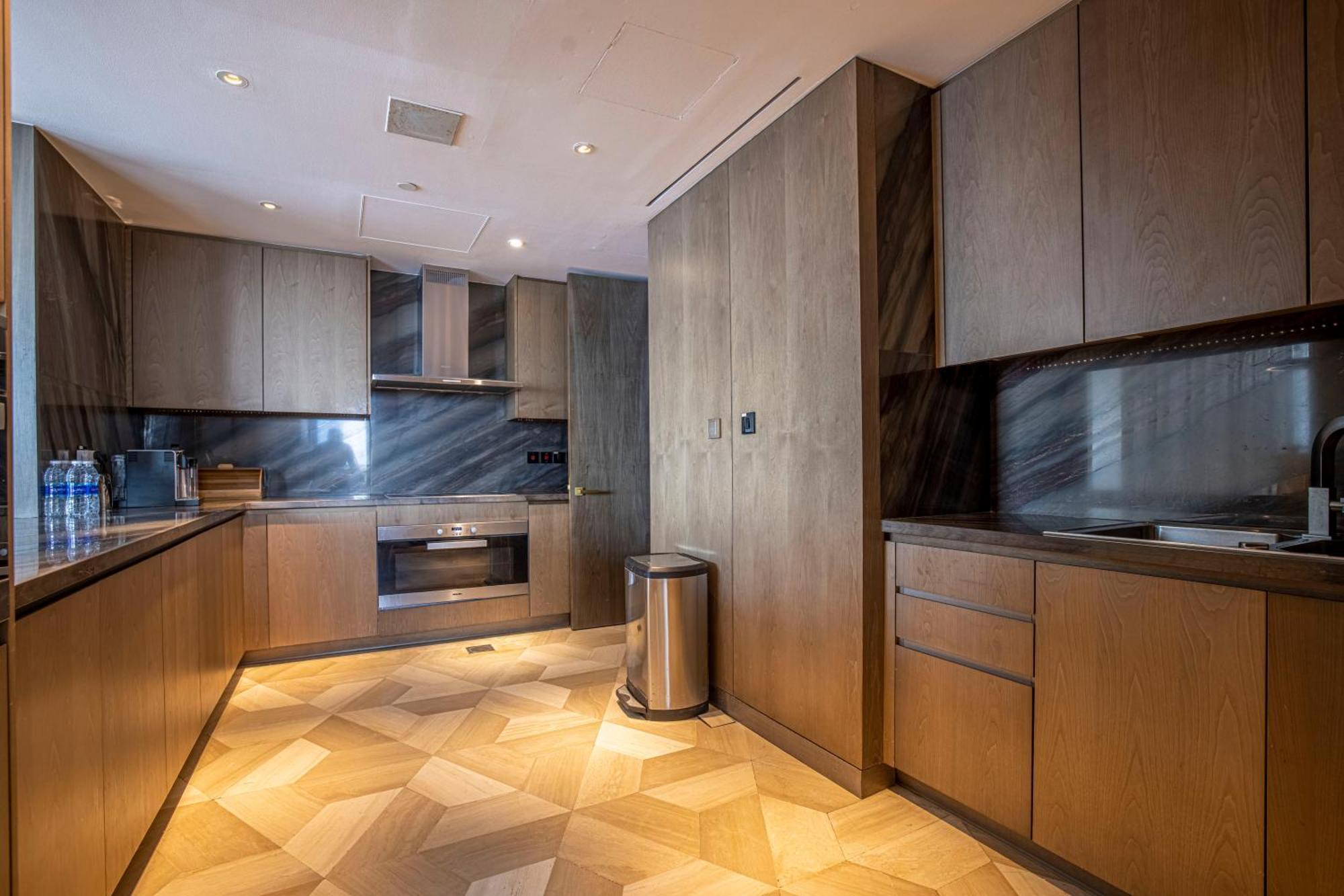 Отель Five Palm Luxury Penthouse Full Marina View & Private Pool Дубай Экстерьер фото