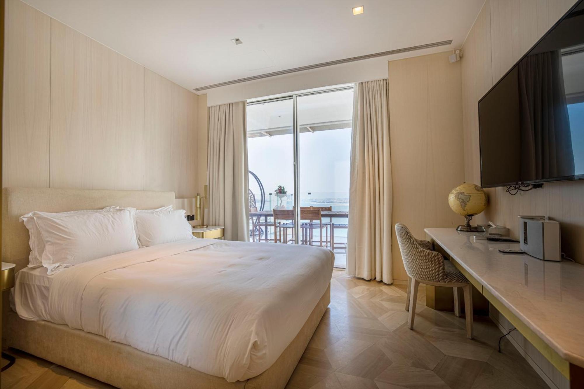 Отель Five Palm Luxury Penthouse Full Marina View & Private Pool Дубай Экстерьер фото
